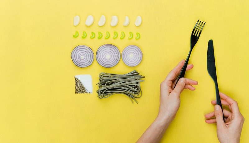 aliments découpés et couverts