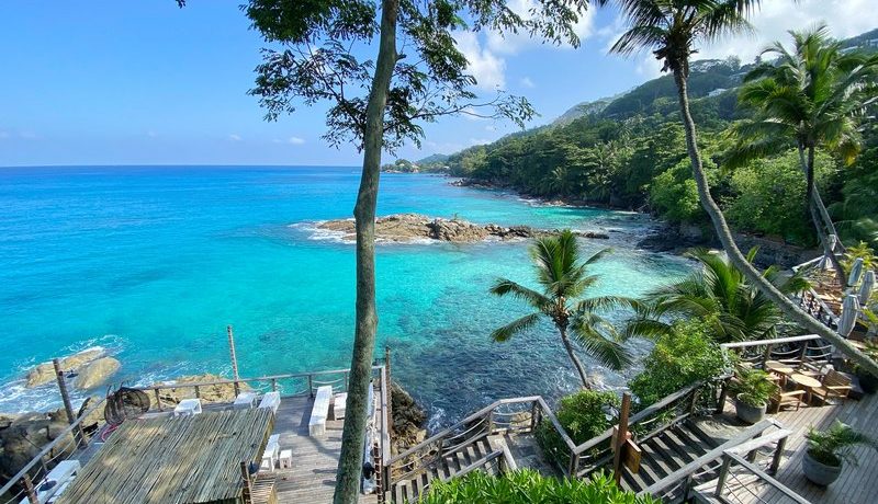 eaux turquoises aux Seychelles