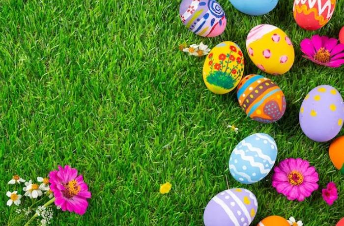 Des œufs de Pâques multicolores